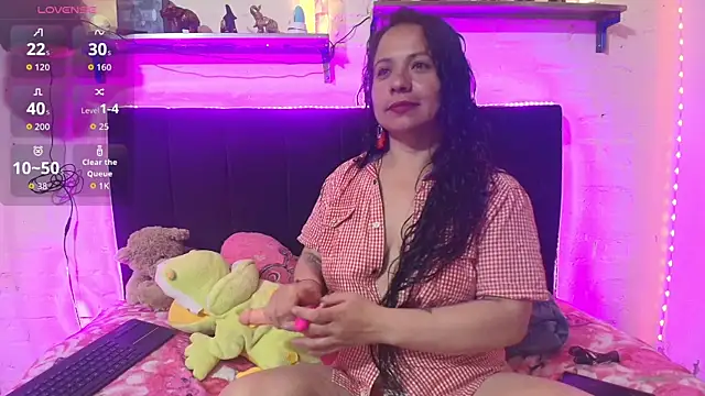 Snapshot of AlmaRose__ chatting on 07/16/26, 11:24 AlmaRose online show from 07/16/26, 11:24