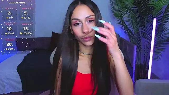 Petite Moly online show from 06/19/26, 08:31