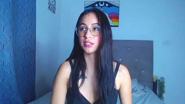 Snapshot of alanasaenz_ chatting on 06/12/26, 05:38 alanasaenz online show from 06/12/26, 05:38
