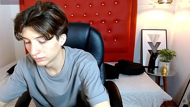 Marcoviolet online show from 06/21/26, 12:22