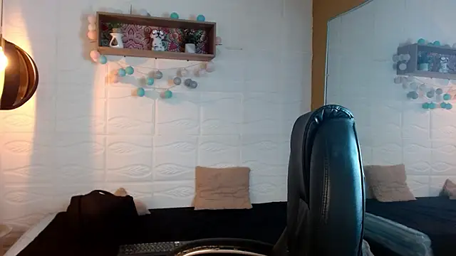 Marcoviolet online show from 06/13/26, 07:23