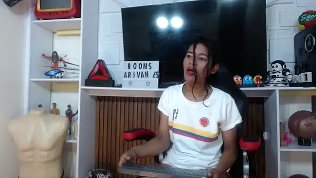  QueenMarilyn online show from 06/20/26, 07:41