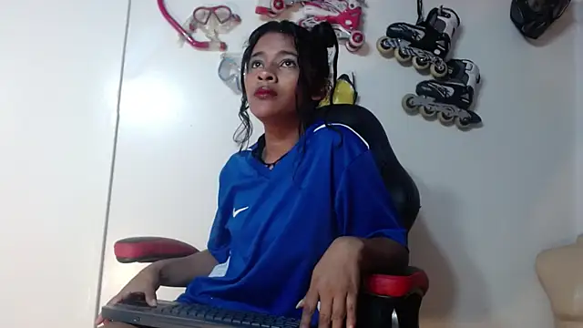  QueenMarilyn online show from 06/24/26, 07:11