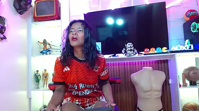  QueenMarilyn online show from 06/15/26, 07:46
