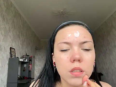 kisyna1810 online show from 06/03/26, 11:22