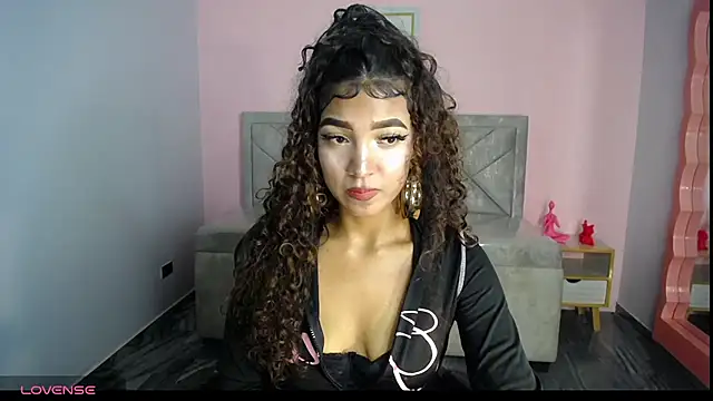 Snapshot of CamilaVixen_ch chatting on 06/25/26, 08:25 CamilaVixen ch online show from 06/25/26, 08:25
