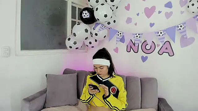 Snapshot of Noa_bunny_ chatting on 06/12/26, 09:34 Noa bunny online show from 06/12/26, 09:34