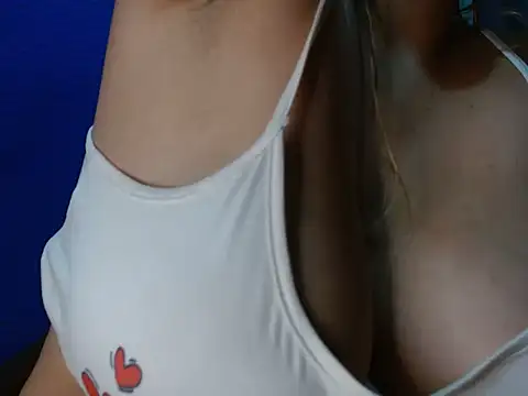 Snapshot of Sendy_Dirtyy_Fuull chatting on 06/30/26, 10:32 Sendy Dirtyy Fuull online show from 06/30/26, 10:32