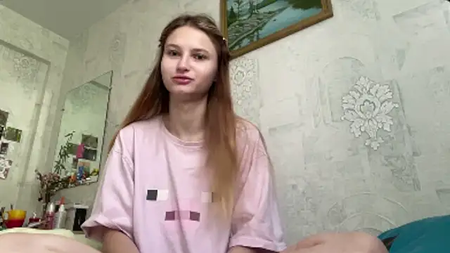 Snapshot of HeIen_cute chatting on 07/15/26, 07:48 HeIen cute online show from 07/15/26, 07:48