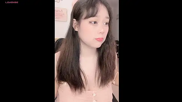Snapshot of bibishila chatting on 06/10/26, 12:06 bibishila online show from 06/10/26, 12:06