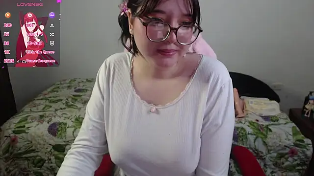 Snapshot of Hinata_kawaii chatting on 06/08/26, 09:32 Hinata kawaii online show from 06/08/26, 09:32