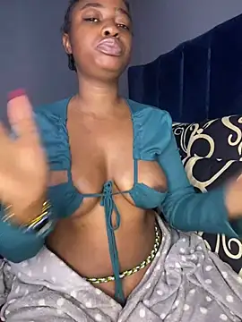 HotGarotinha online show from 07/07/26, 07:23