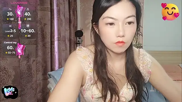 Snapshot of luluya-888 chatting on 06/10/26, 09:43 luluya-888 online show from 06/10/26, 09:43