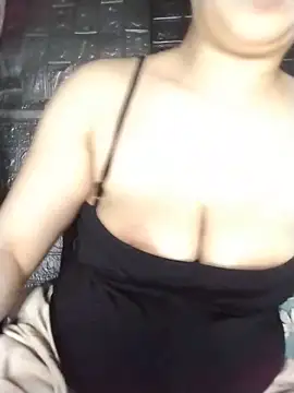 Snapshot of Lindaa68 chatting on 05/29/26, 06:03 Lindaa68 online show from 05/29/26, 06:03