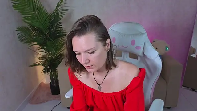 kira hatti online show from 06/27/26, 08:31