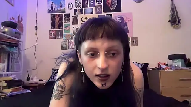 Snapshot of batzy666 chatting on 05/29/26, 12:22 batzy666 online show from 05/29/26, 12:22