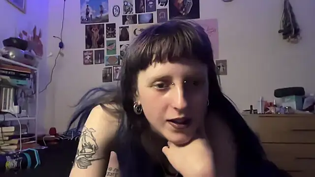 batzy666 online show from 06/03/26, 11:11