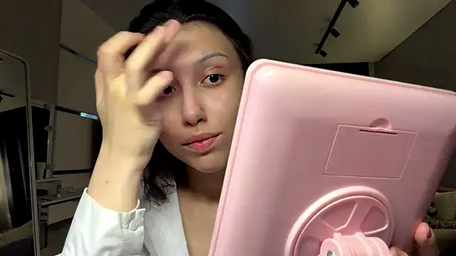Snapshot of Alicekitty67 chatting on 06/17/26, 03:11 Alicekitty67 online show from 06/17/26, 03:11
