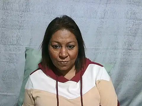 Snapshot of IndianSexyMilf69 chatting on 06/06/26, 05:12 IndianSexyMilf69 online show from 06/06/26, 05:12