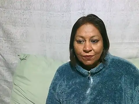 Snapshot of IndianSexyMilf69 chatting on 06/10/26, 05:08 IndianSexyMilf69 online show from 06/10/26, 05:08
