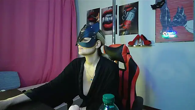 LolaSelvaggia online show from 06/09/26, 10:22