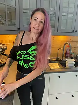 GermanMilfJasmin online show from 06/11/26, 07:49