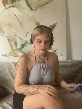 Ella Bloom online show from 06/12/26, 09:51