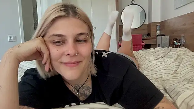Ella Bloom online show from 07/11/26, 10:04