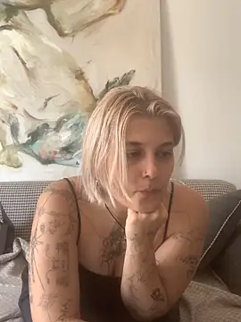 Ella Bloom online show from 06/21/26, 08:53