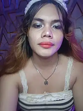 Snapshot of mikhay101 chatting on 06/10/26, 05:47 mikhay101 online show from 06/10/26, 05:47