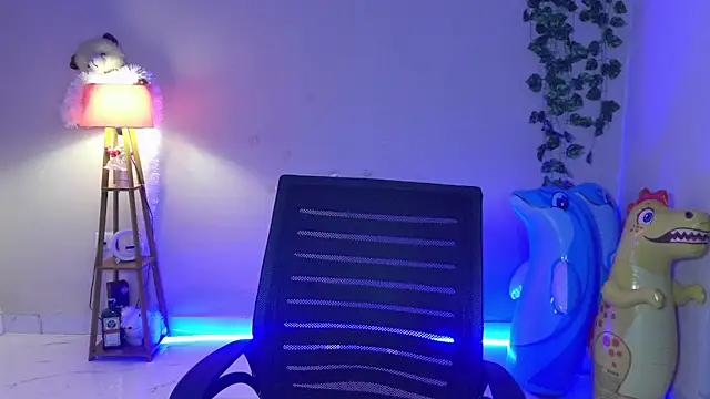 Red Heart  online show from 06/25/26, 06:02