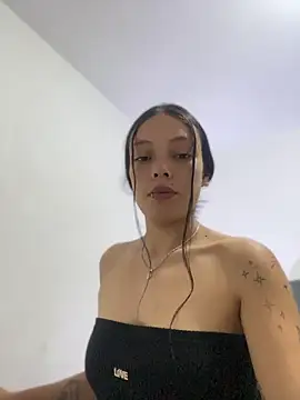 Snapshot of NIKA530 chatting on 07/16/26, 01:52 NIKA530 online show from 07/16/26, 01:52