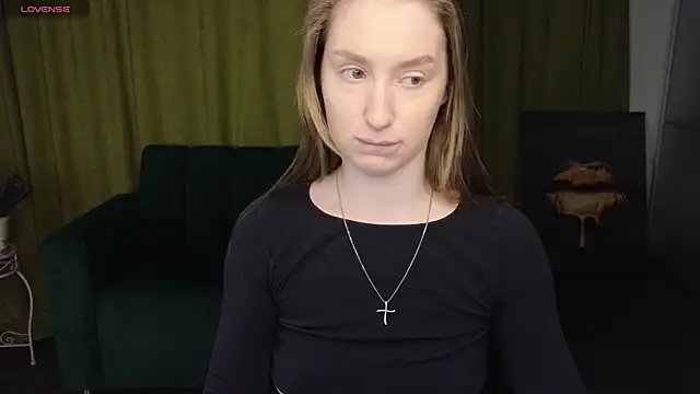 Snapshot of AlisaFoxis chatting on 07/10/26, 05:35 AlisaFoxis online show from 07/10/26, 05:35