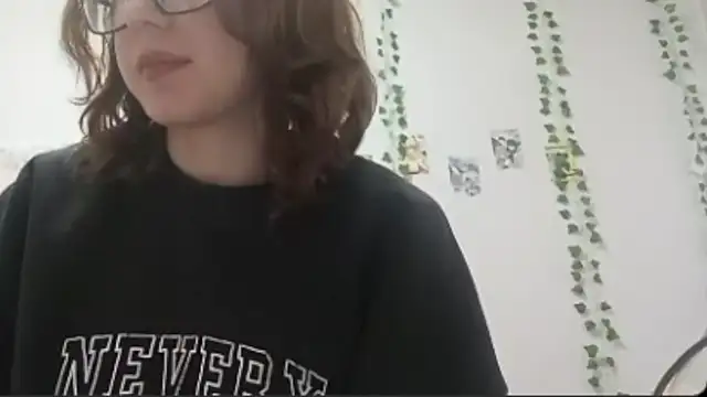 OliviaMoment online show from 07/15/26, 09:16