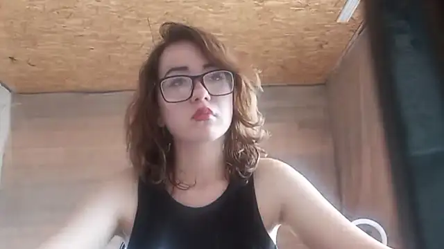 OliviaMoment online show from 07/04/26, 10:54