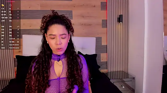 Snapshot of LarissaDesire chatting on 07/09/26, 11:42 LarissaDesire online show from 07/09/26, 11:42