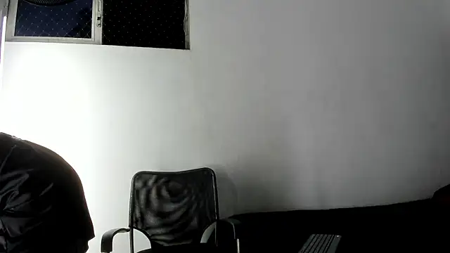 Snapshot of Adrian_Wolf chatting on 06/07/26, 03:56 Adrian Wolf online show from 06/07/26, 03:56