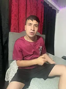 JULIANHOTSEX online show from 06/01/26, 02:45