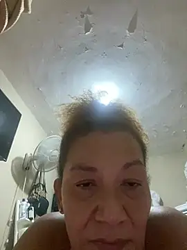 Snapshot of rosanna78322 chatting on 06/12/26, 03:32 rosanna78322 online show from 06/12/26, 03:32