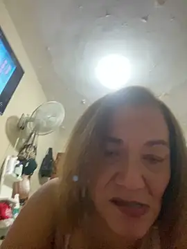 Snapshot of rosanna78322 chatting on 06/14/26, 01:13 rosanna78322 online show from 06/14/26, 01:13