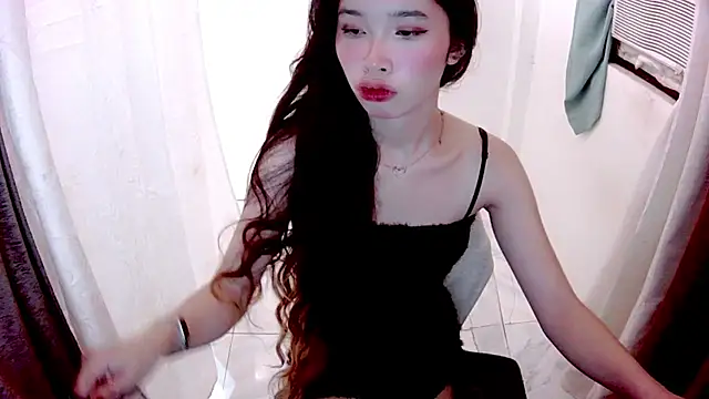 Snapshot of heartx_ chatting on 06/25/26, 01:38 heartx online show from 06/25/26, 01:38