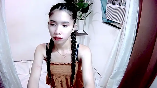 Snapshot of heartx_ chatting on 07/18/26, 01:20 heartx online show from 07/18/26, 01:20