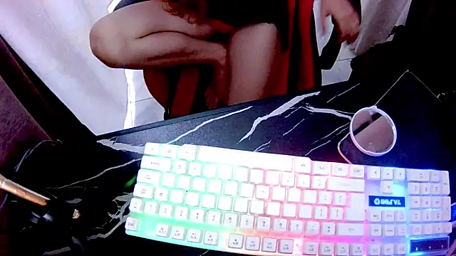 Snapshot of heartx_ chatting on 06/17/26, 02:38 heartx online show from 06/17/26, 02:38