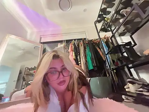 luckygigi online show from 05/31/26, 06:09