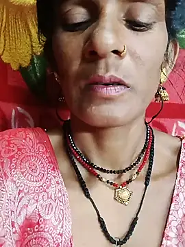 Snapshot of Cut_umang74 chatting on 07/06/26, 04:31 Cut umang74 online show from 07/06/26, 04:31