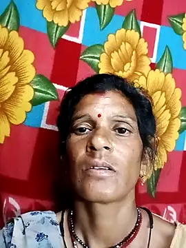 Snapshot of Cut_umang74 chatting on 07/05/26, 11:00 Cut umang74 online show from 07/05/26, 11:00