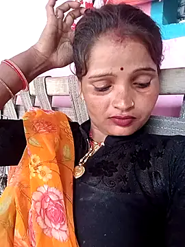 Snapshot of Divya_hot88 chatting on 07/04/26, 04:30 Divya hot88 online show from 07/04/26, 04:30