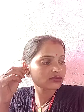 Snapshot of Divya_hot88 chatting on 07/05/26, 04:19 Divya hot88 online show from 07/05/26, 04:19
