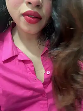 Snapshot of Yours_riya11 chatting on 06/21/26, 05:19 Yours riya11 online show from 06/21/26, 05:19