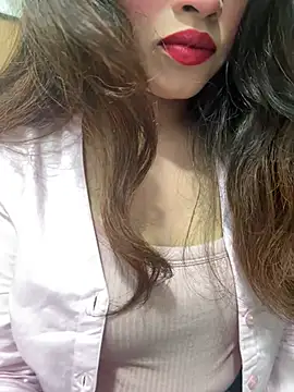 Snapshot of Yours_riya11 chatting on 06/14/26, 05:58 Yours riya11 online show from 06/14/26, 05:58